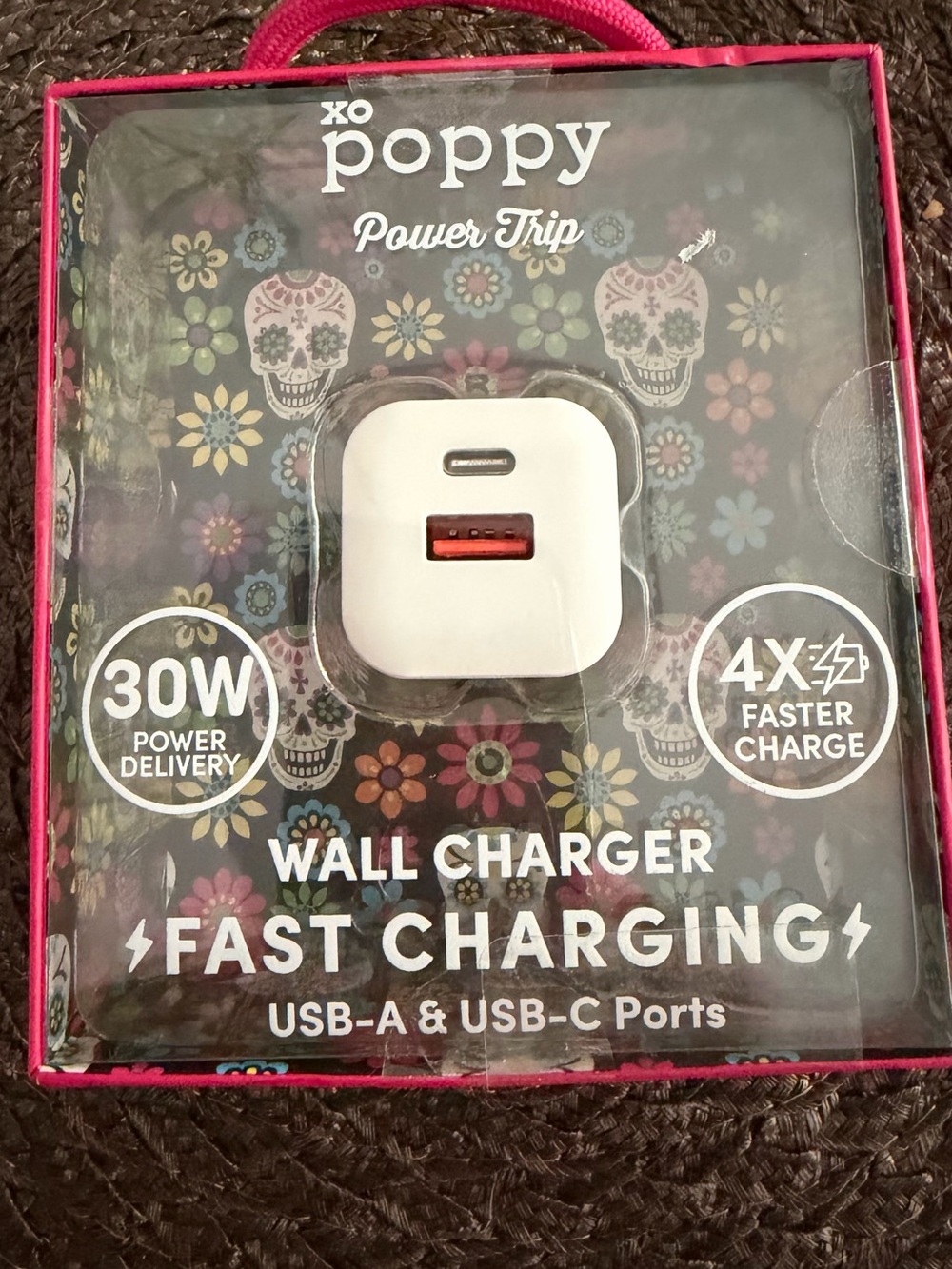 Power Trip White Fast Charging 30W Wall Charger USB-A & USB-C